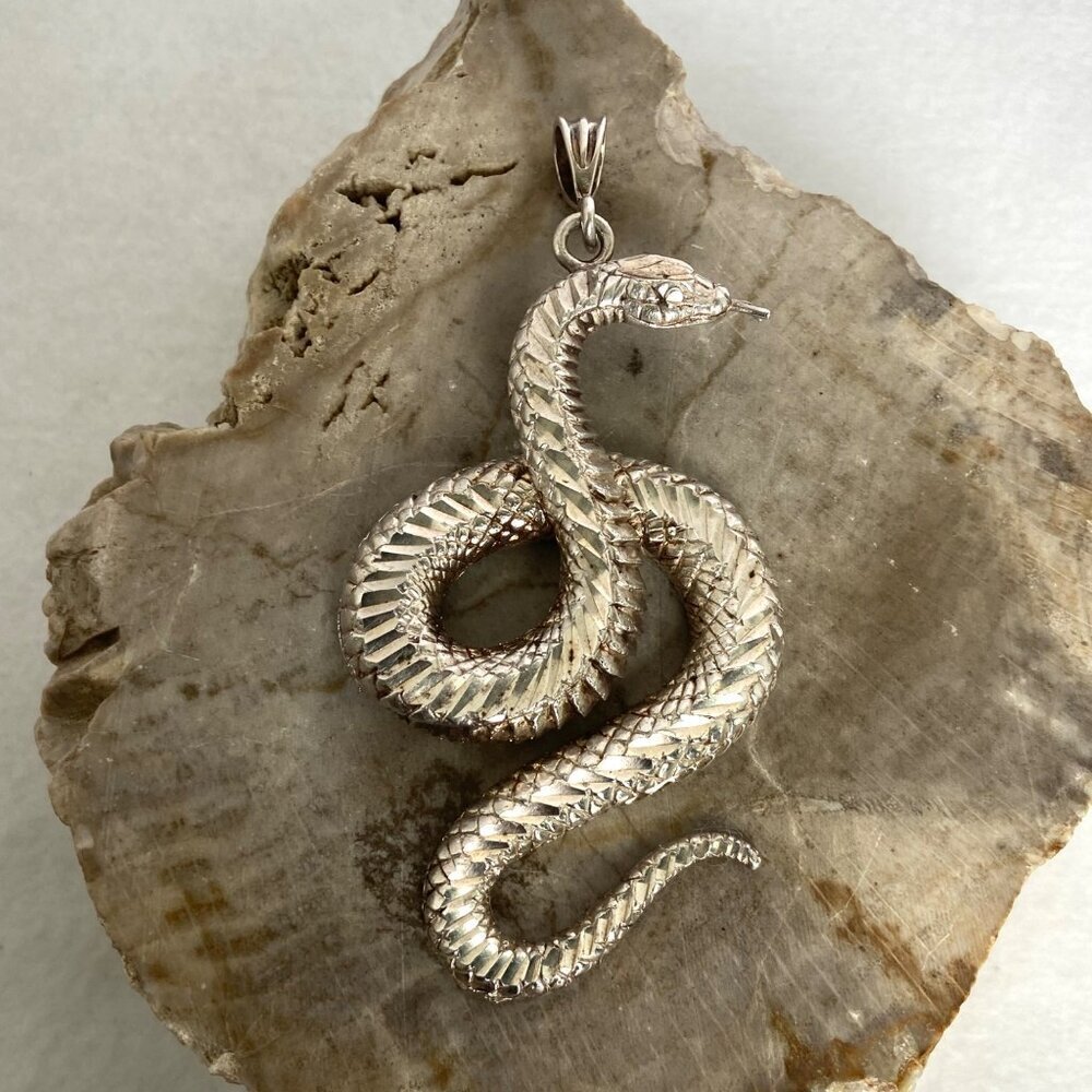 VTG Sterling Silver “1 Of A Kind” Large Diamond Cut Snake Serpent Pendant 29g - Picture 5 of 16